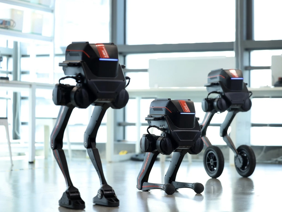    Новый робот напоминает AT-ST из «Звёздных войн»