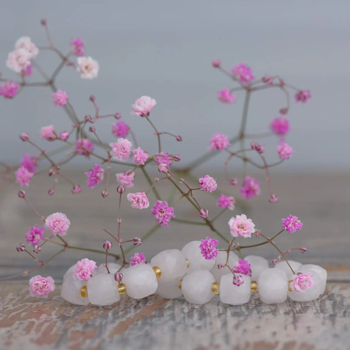 Браслет из розового кварца