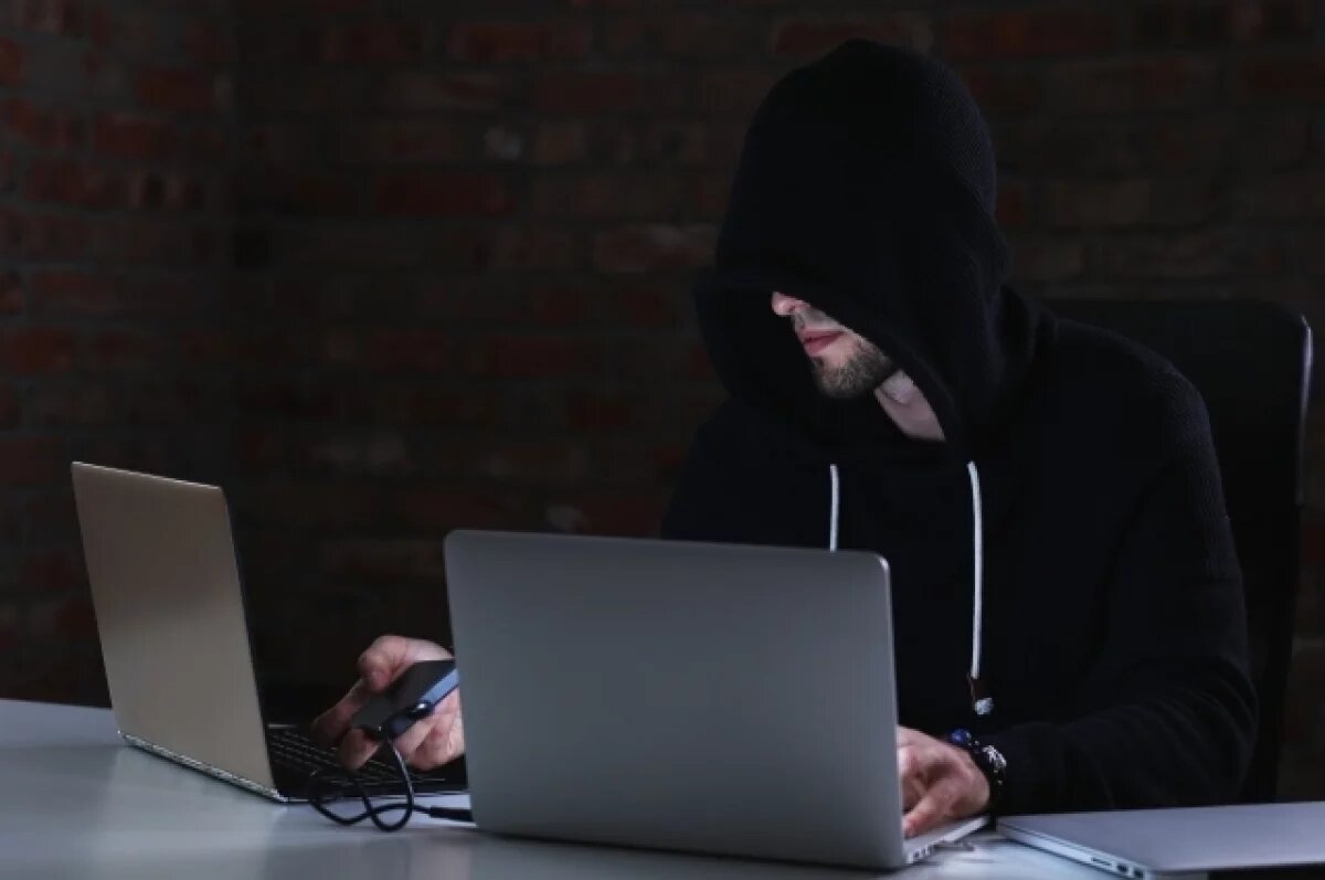    Житель Осетии лишился 100 тыс. рублей, пытаясь купить билеты в театр