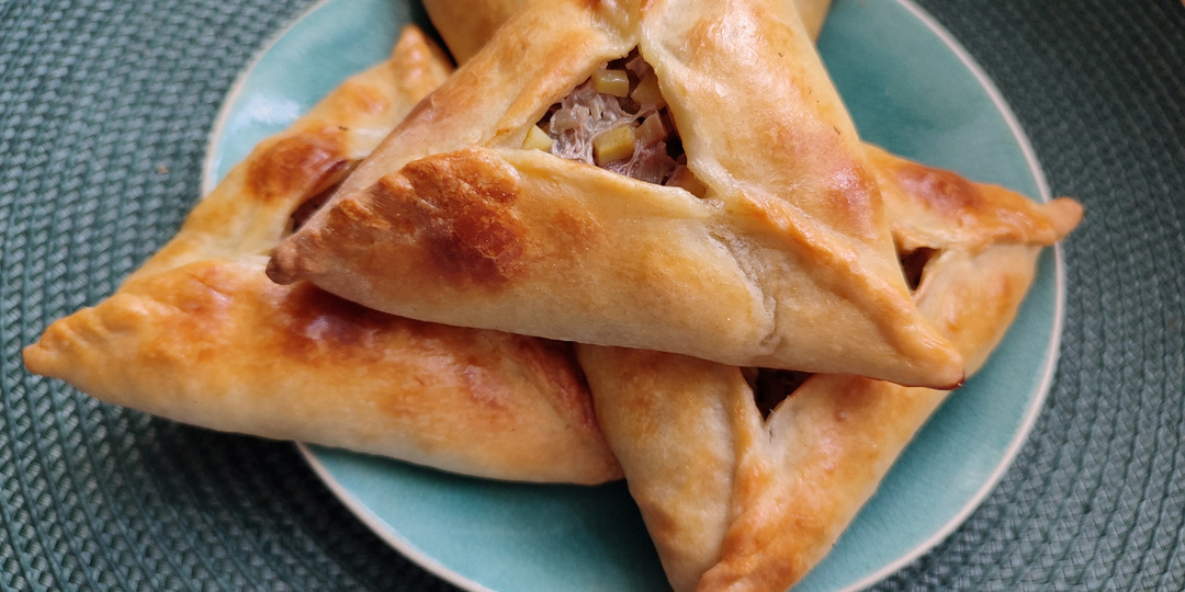 Эчпочмак - легендарный татарский пирожок с мясом и картофелем. Понятный рецепт.