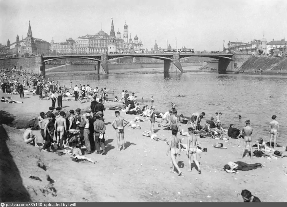 Пляж на Москве-реке, 1929 год