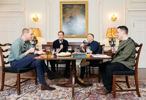    Принц Уильям в своем доме записывает подкаст, фото:thecrowns.ru Марина Романова