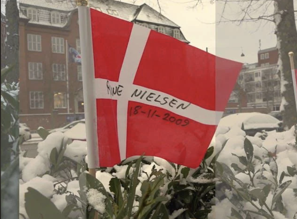 https://www.reddit.com/r/Denmark/comments/1qp3k8z/ambassade_fjerner_flag_med_faldne_danske_soldater/