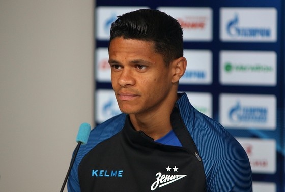    Дуглас Сантос