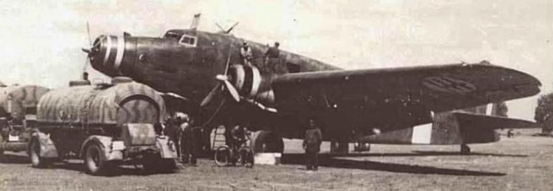 Самолет Savoia Marchetti SM.82 в аэропорту Чампино, которые принимали участие в бомбардировке Манамы, Бахрейн.