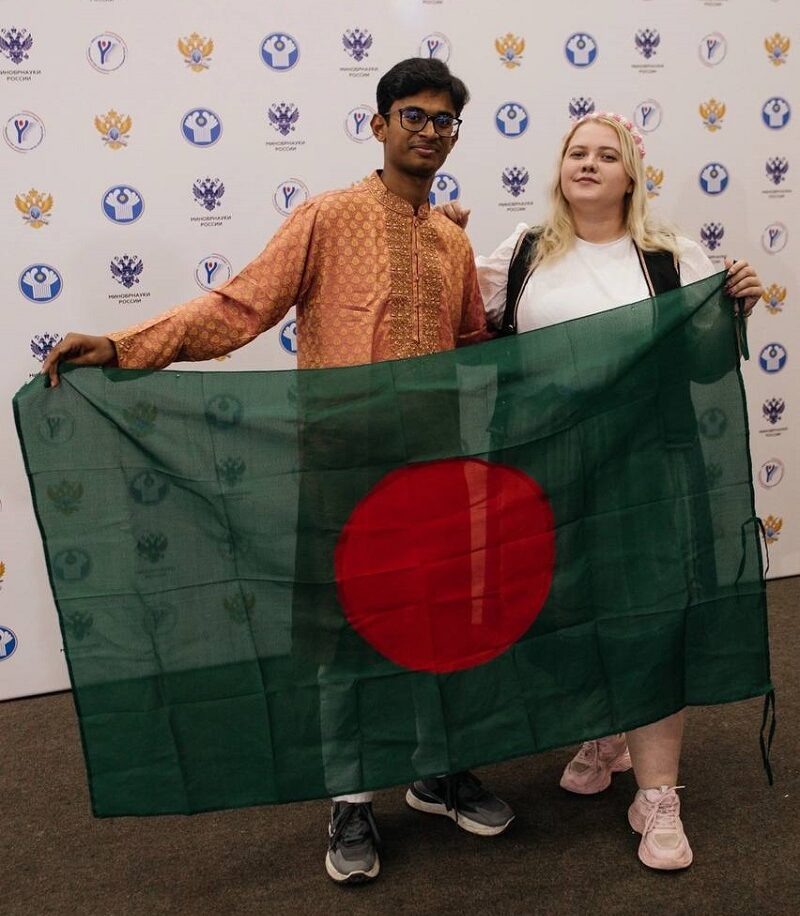    Анастасия Малышева из Оренбурга приняла участие в Международном молодежном лагере «Диалог» Марина Шарт