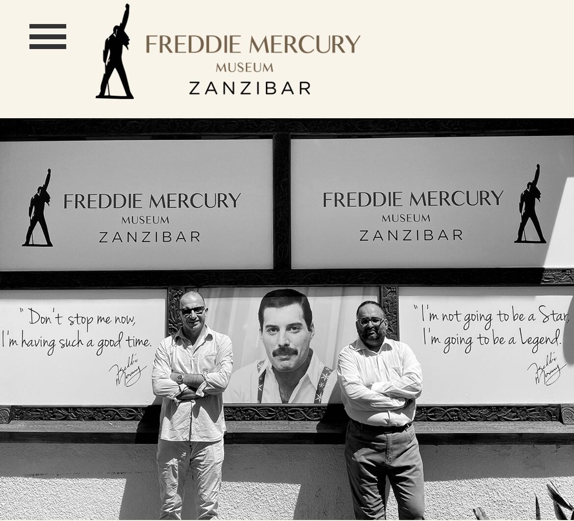 Джавед Джафферджи (слева)- соучредитель первого музея Фредди Меркьюри в мире. Справа - Андреа Боэро. второй компаньон.