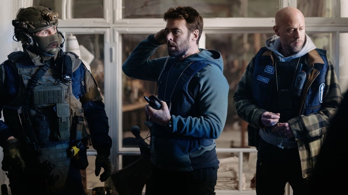 Кадр из сериала «Ледяная бездна»