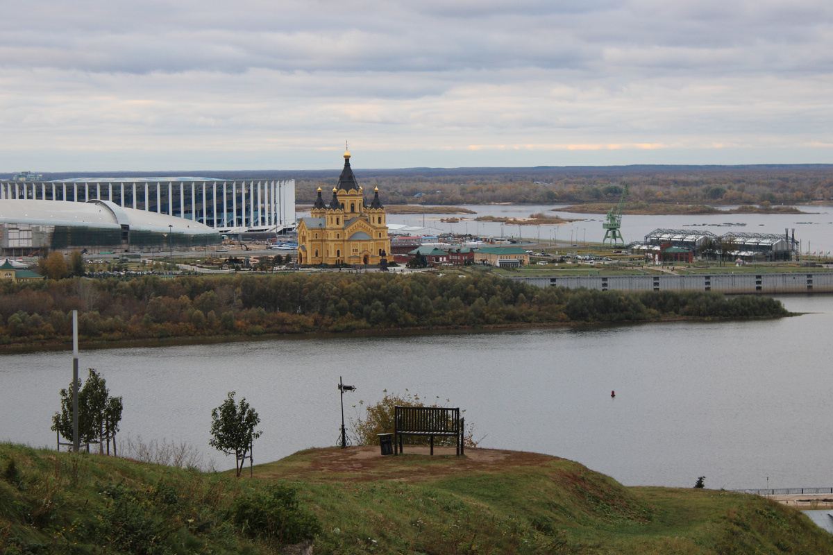 Вид на Стрелку с набережной Федоровского. Источник: фото автора