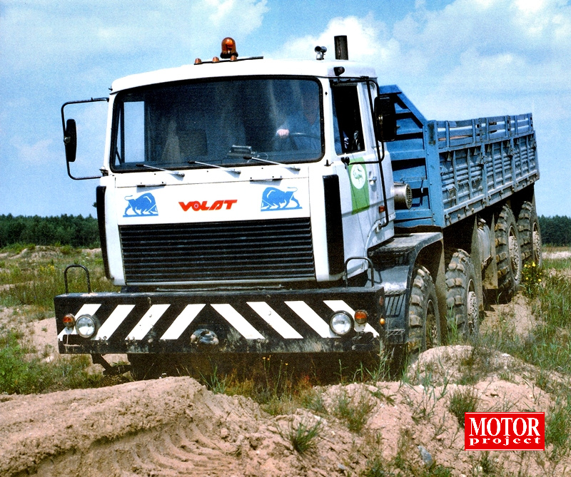 МАЗ-79091, он же - МЗКТ-79091 в варианте с бортовой платформой