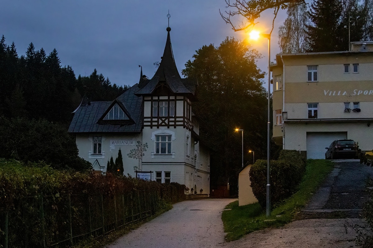 фото автора: Янске лазне ночью