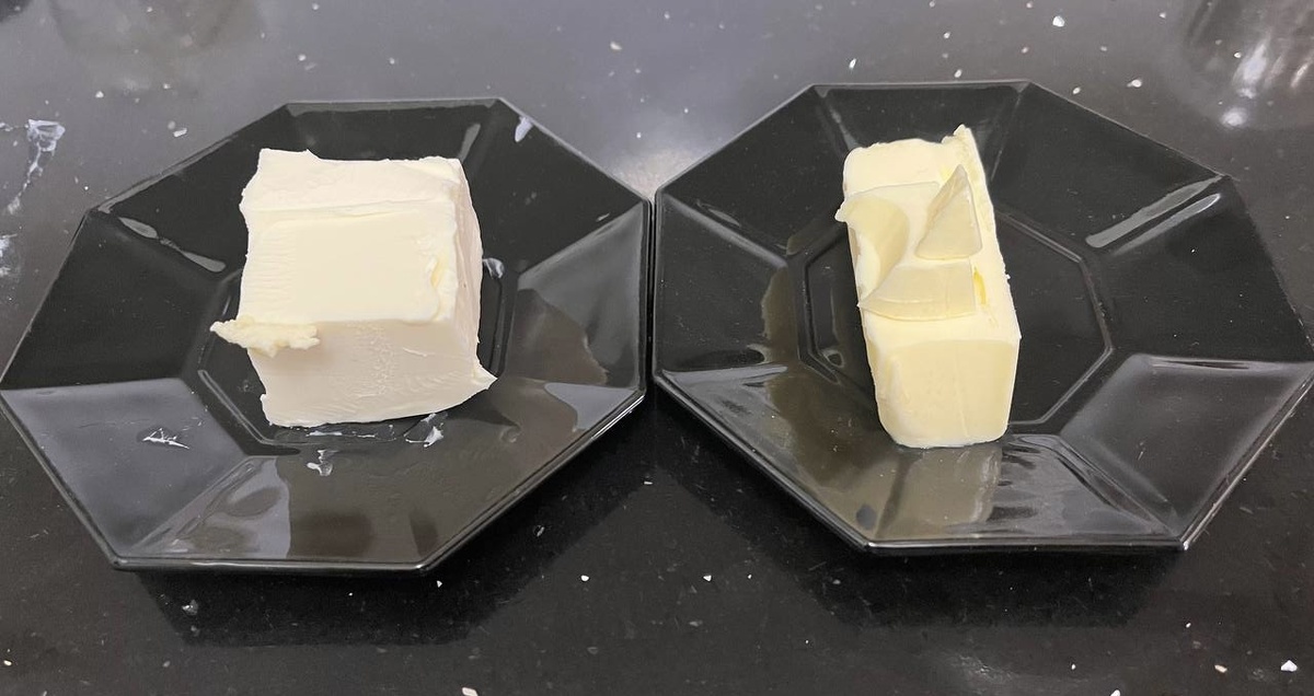 Доза сливочного масла — 50 гр и 30 гр — всего 80 гр на двух блюдцах. Выбирай на вкус