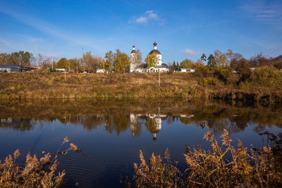 Храм Рождества Пресвятой Богородицы. Образцово, городской округ Щёлково. Московская область. Фото автора статьи (ещё 1 фото, листайте галерею)