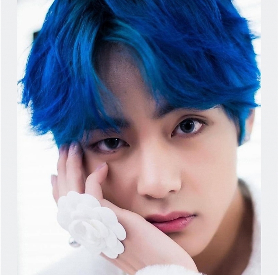 И волшебные глазки с милыми разными веками).                                                    