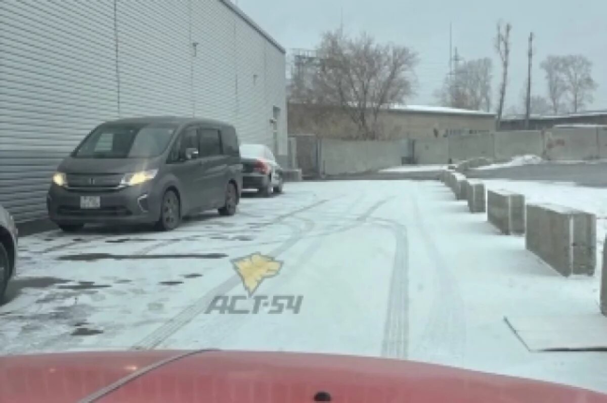    Утром 20 октября жителей Новосибирска встретил снег