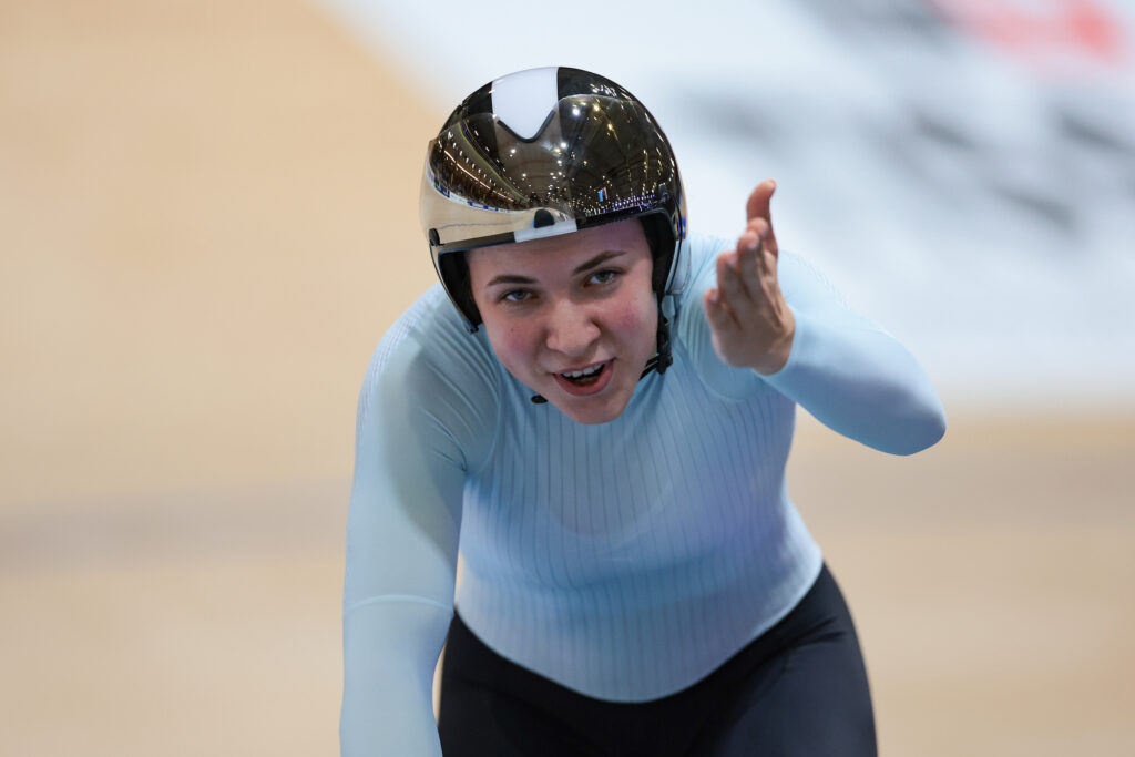    Яна Бурлакова