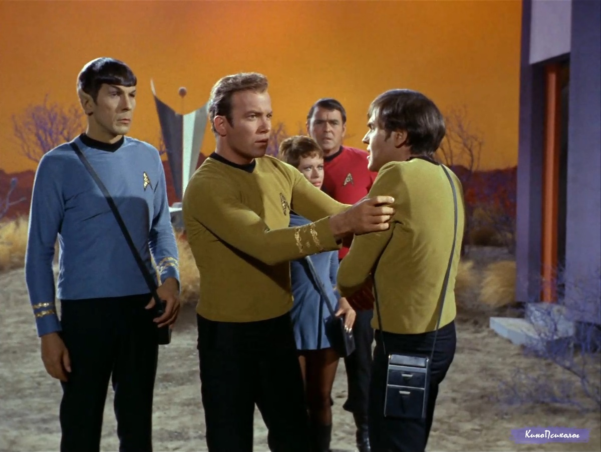 "Star trek", скриншот. Члены экипажа "Энтерпрайз".