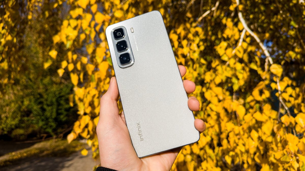 Infinix HOT 50 в цвете Titanium Grey