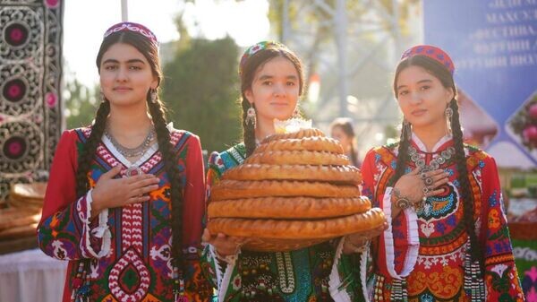    © Foto / Пресс-служба Рустама Эмомали