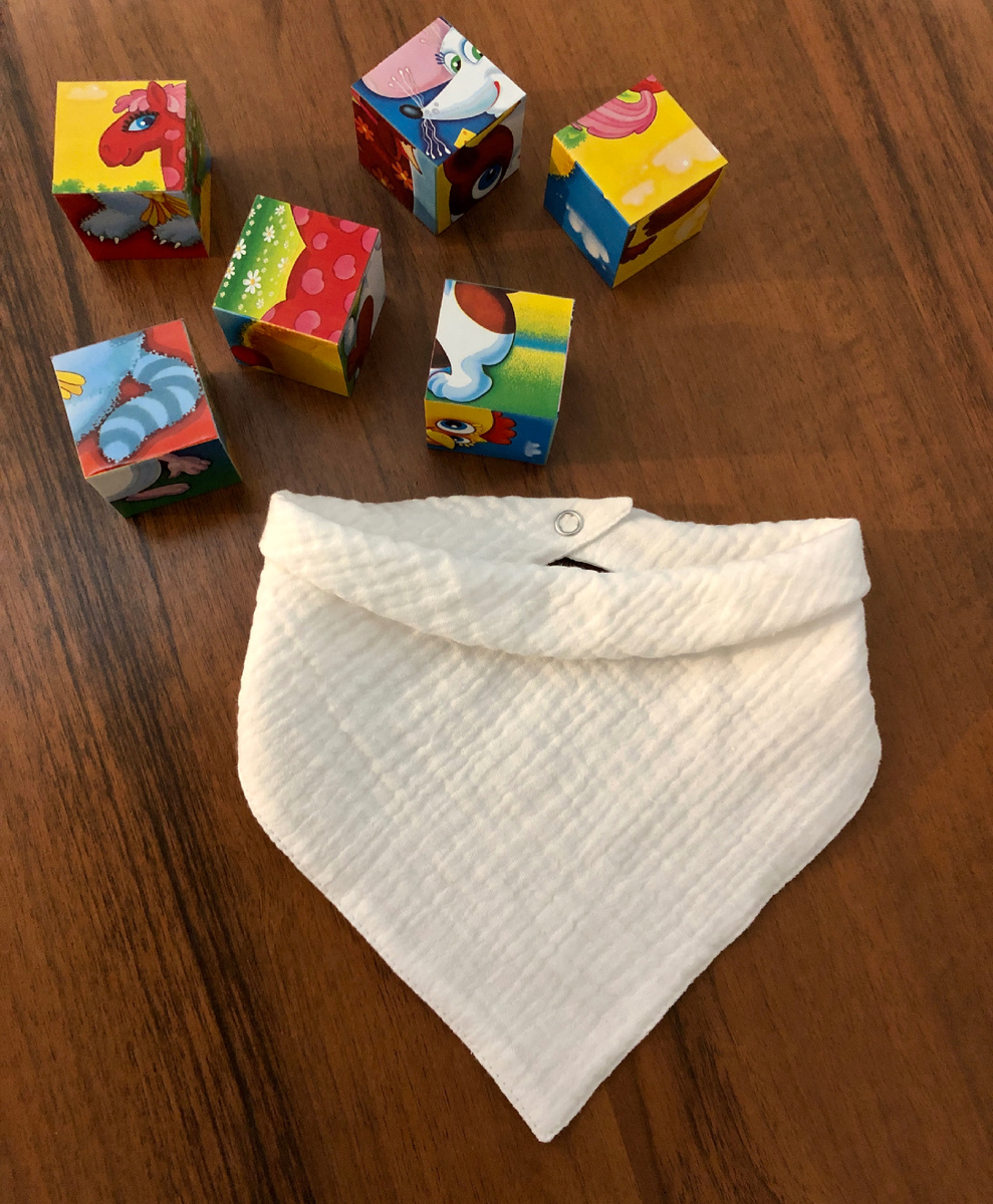 Сшила слюнявчик - косыночку для новорождённого, фот из моей галереи