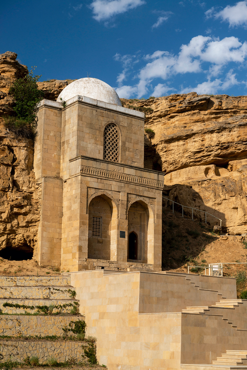 Мавзолей-мечеть Дири-Баба. Фото: Эмиль Халилов