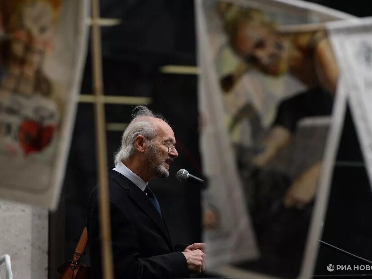    Отец Джулиана Ассанжа Джон Шиптон© РИА Новости / Джастин Гриффитс-Уилльямс