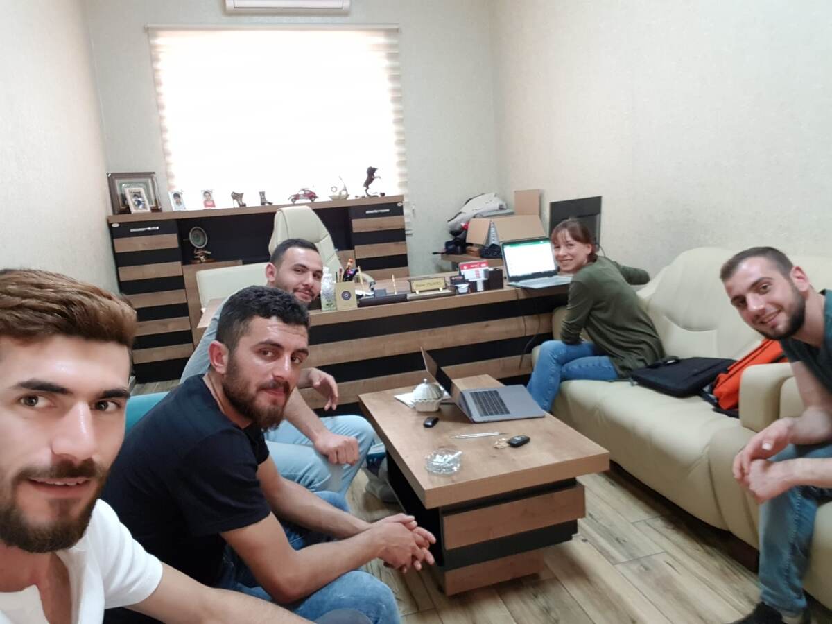 Южные молодые заморские - специалисты легкой промышленности