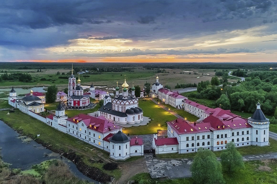 Троице-Сергиев Варницкий мужской монастырь. Пос. Варницы, Ярославская обл., Ростов Великий 