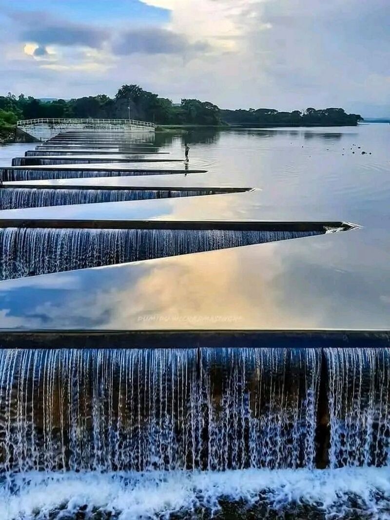    Древнее чудо архитектуры на Шри-Ланке: водохранилище Пимбураттева