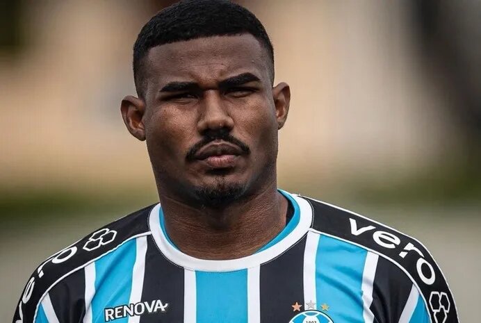 Луис Эдуардо Соарес,