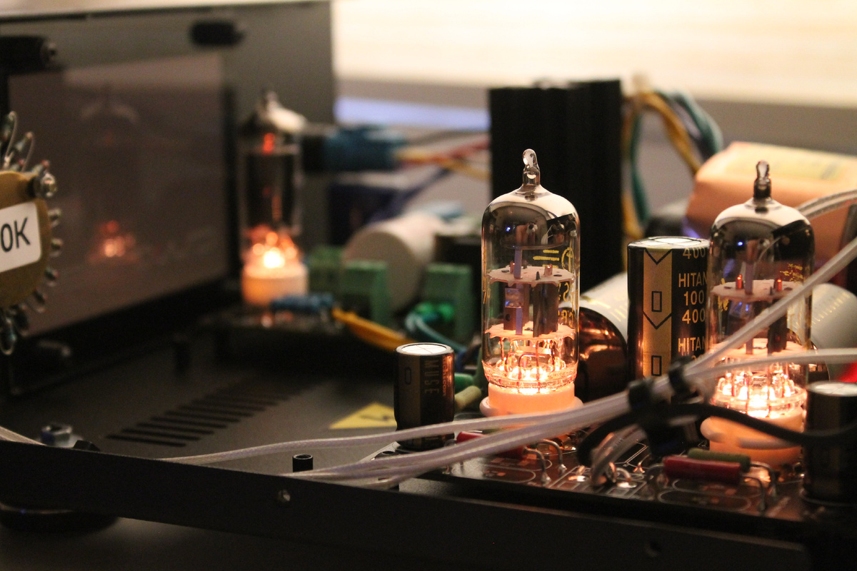 Универсальный модуль предварительного усилителя на ламповом SRPP-каскаде