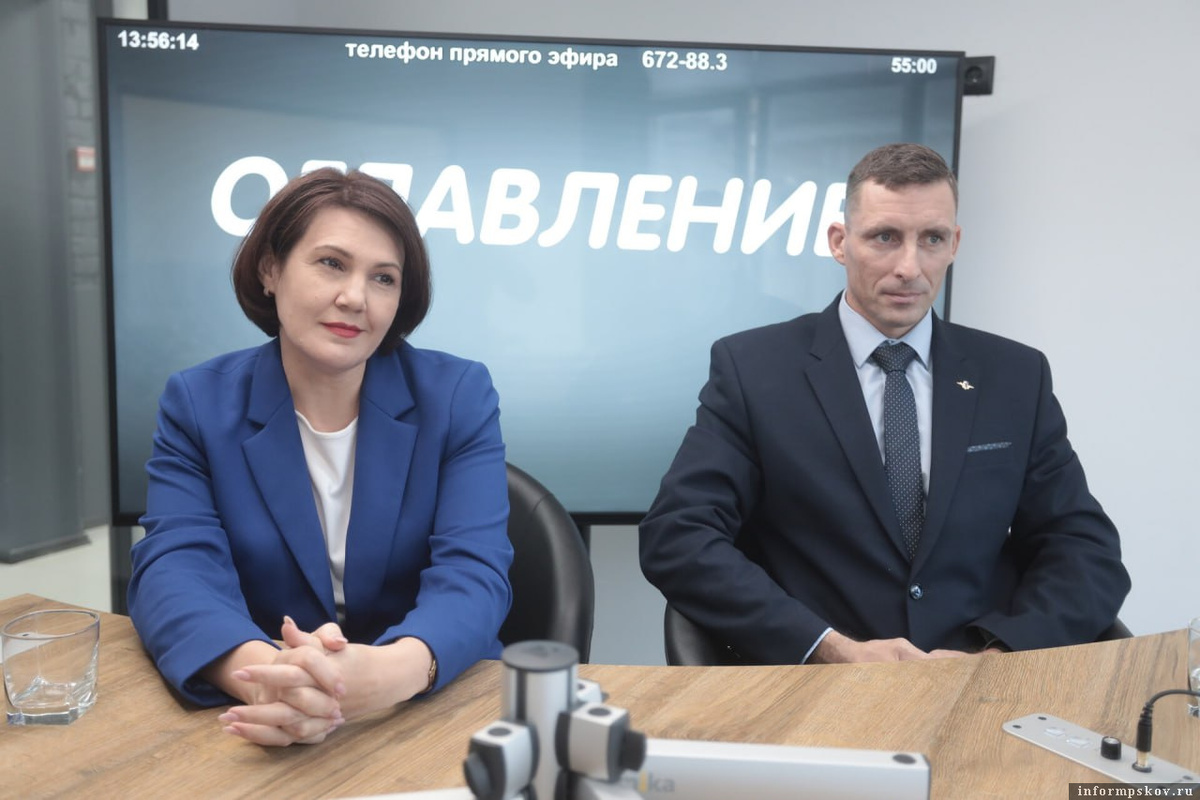 Руководитель областного филиала фонда «Защитники Отечества» Надежда Васильева и глава региональной Ассоциации ветеранов СВО Дмитрий Ющенко стали гостями программы «Оглавление». Фото: ПАИ