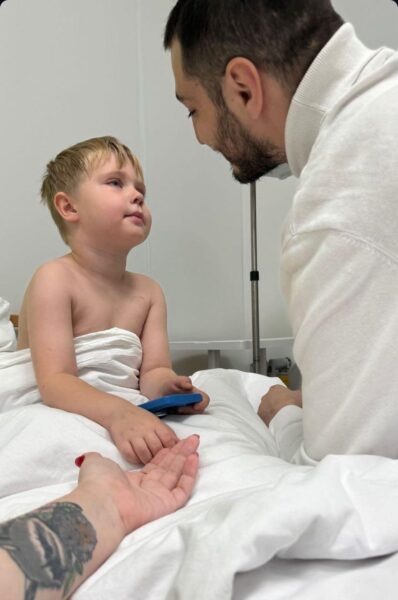    Сын Саши Черно и Иосифа Оганесяна, фото: телеграм