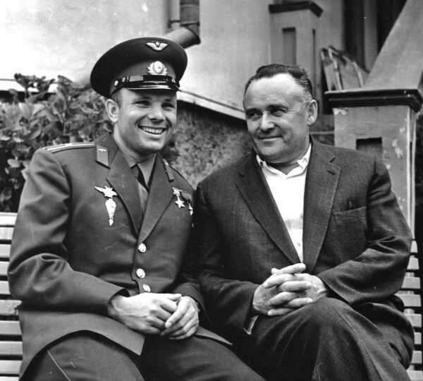 История одной улыбки. Первый официальный снимок