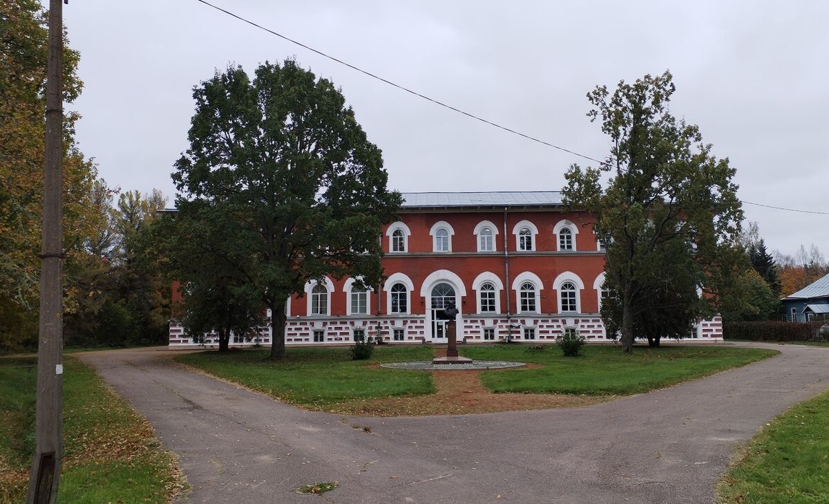 Лисинский Лесной колледж