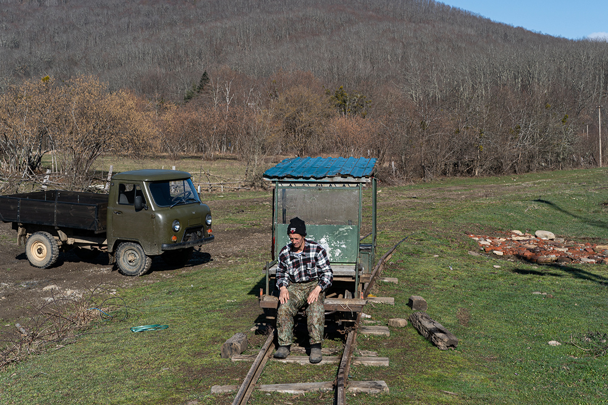  В случае если отсутствует поезд, можно по индивидуальной цене заказать моторную вагонетку, которая доставит в пункт назначения
Фото: Денис Липа для ТД