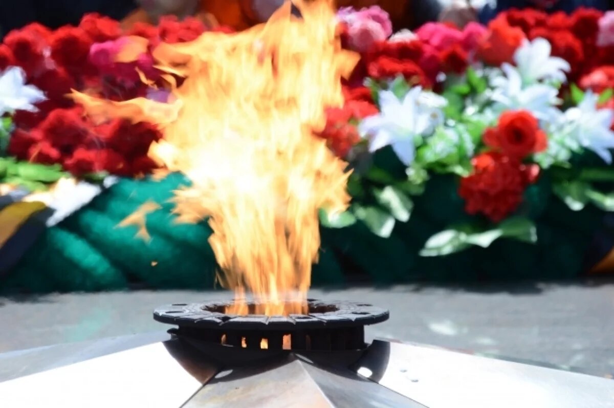    Был стрелком 381 стрелковой дивизии, погиб 14 декабря 1943 года в Витебской области.