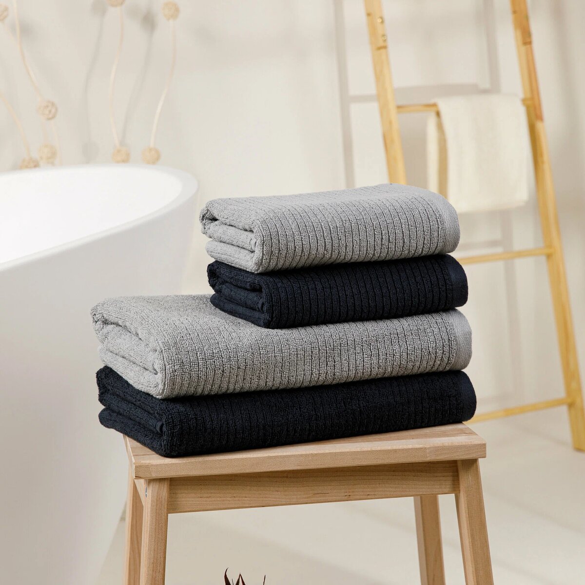 Набор махровых банных полотенец Ночь Нежна, 450гр: 70х140см - 2 шт, 50х90см - 2шт - 1193 р. - Яндекс Маркет