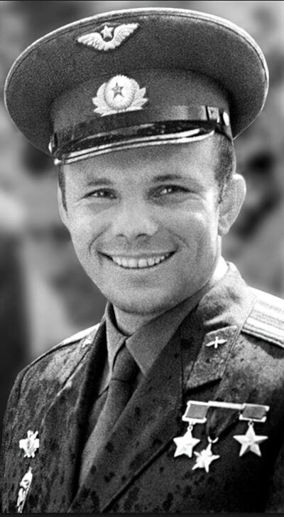 Ю.А. Гагарин во время закладки будущего музея космонавтики в г. Калуге. 13.06.1961 года