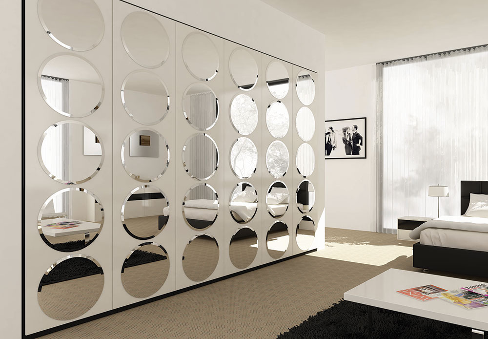 Зеркальное панно из отдельных плиток