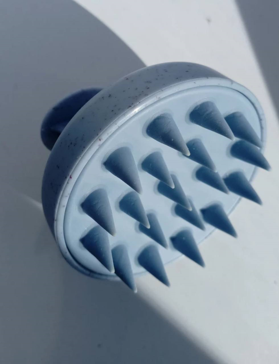 Массажная щетка