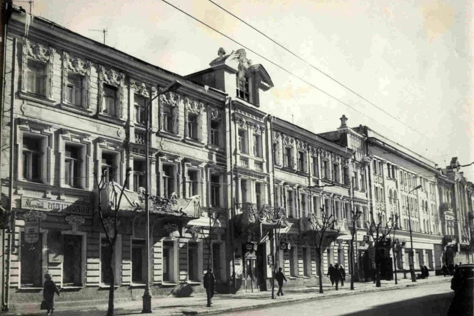    В годы войны в гостинице жили иностранные журналисты и заводские инженеры. Фото: Историческая-самара.рф.