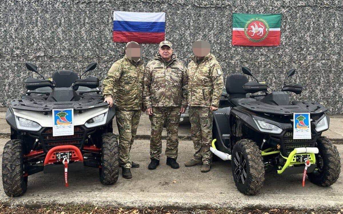 ​Наиль Магдеев: «В очередной служебной командировке мы передали достаточно большое количество техники, оборудования, специальных приборов — всего того, что сегодня необходимо для ведения боевых действий». Фото: tme/nail_magdeev