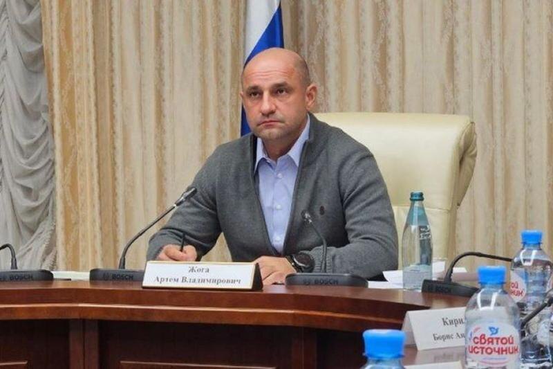    Uralfo.gov.ru / Полпред УрФО отметил, что на Урале выросло число жалоб на обледенение проезжих частей и тротуаров