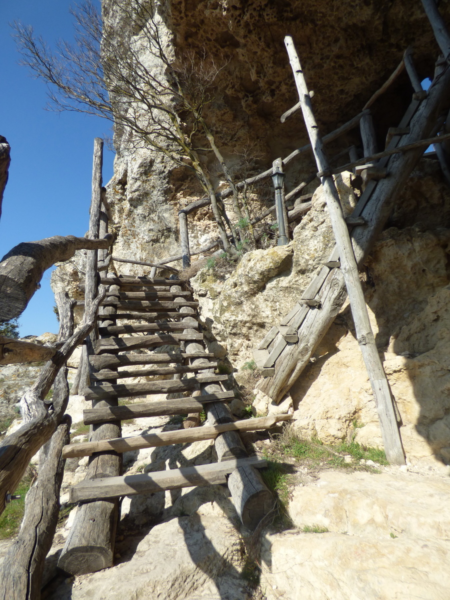 Лестницы монастыря Челтер-Мармара