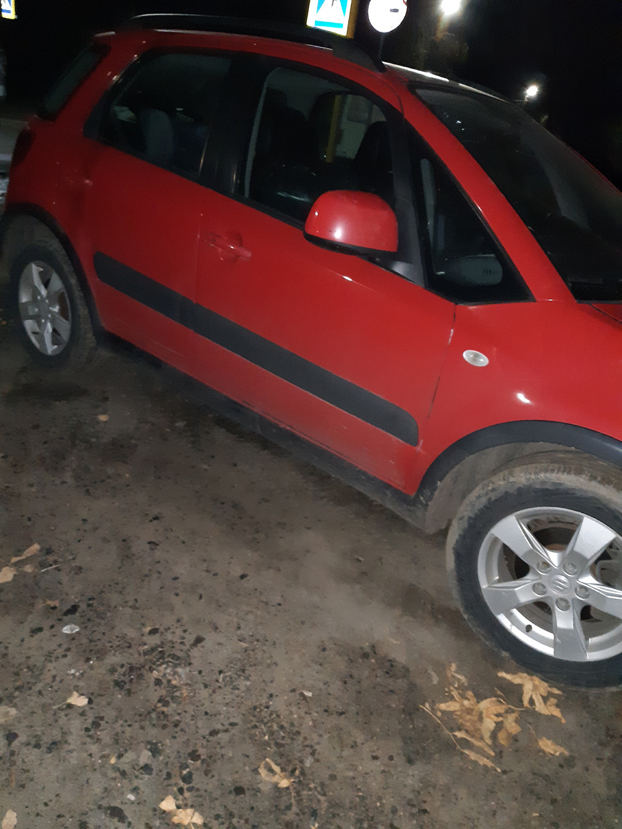 Близок локоток, да не лезет в роток