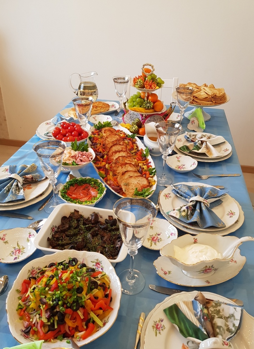 Стейки из свинины с шампиньонами.