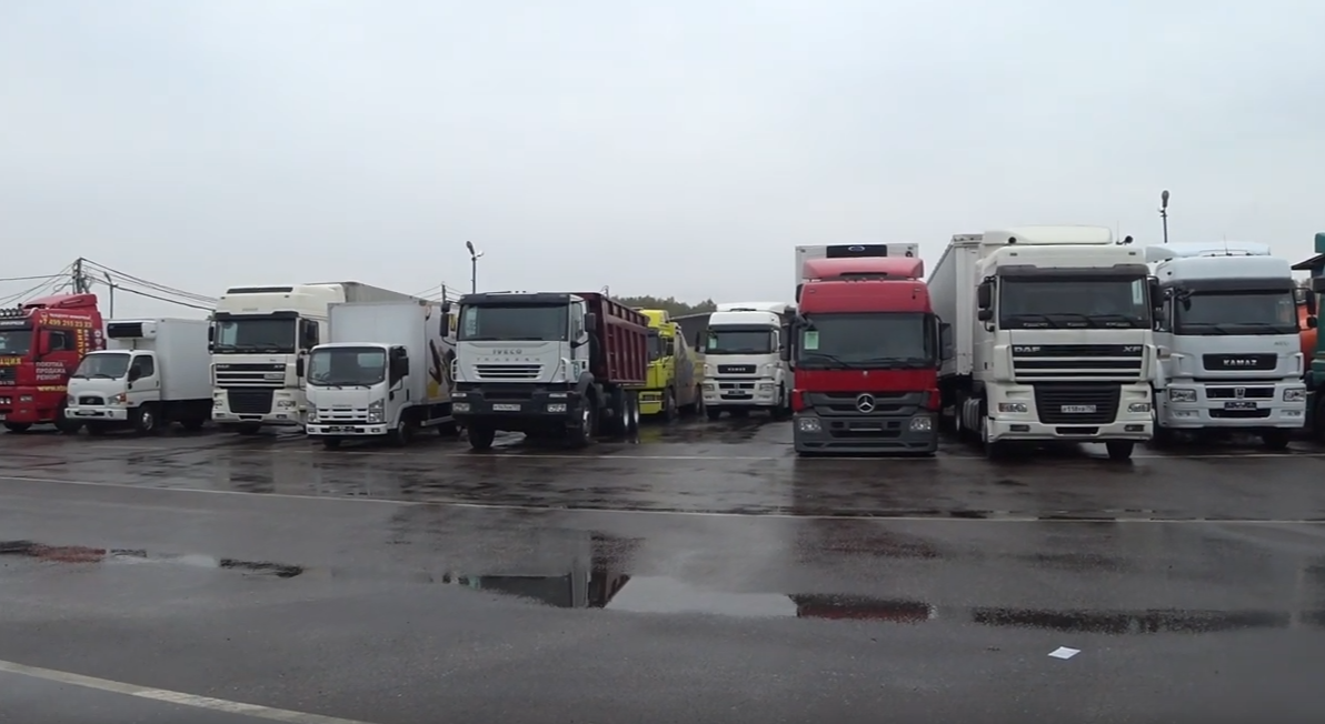 Перевозка грузов из Москвы во Владивосток стоит от 24 рублей за 1 километр