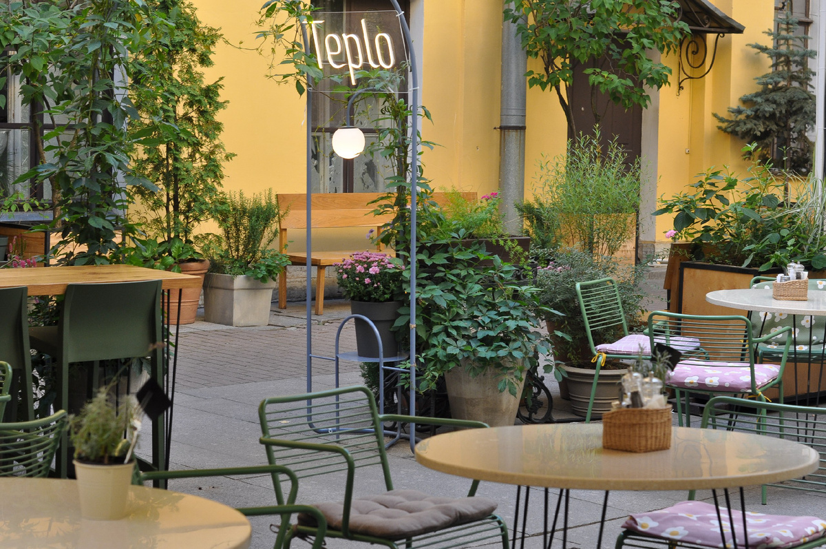 Большая Морская ул.45, ресторан Teplo 