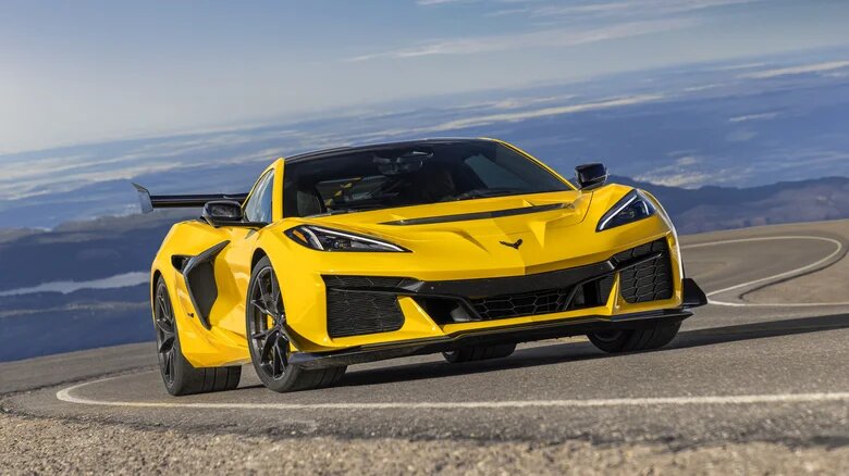 slashgear.com Chevy Corvette ZR1
